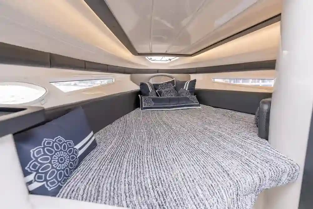 2027 Hanover Yachts 305 à vendre à Fort Lauderdale, Florida Express Cruiser 2