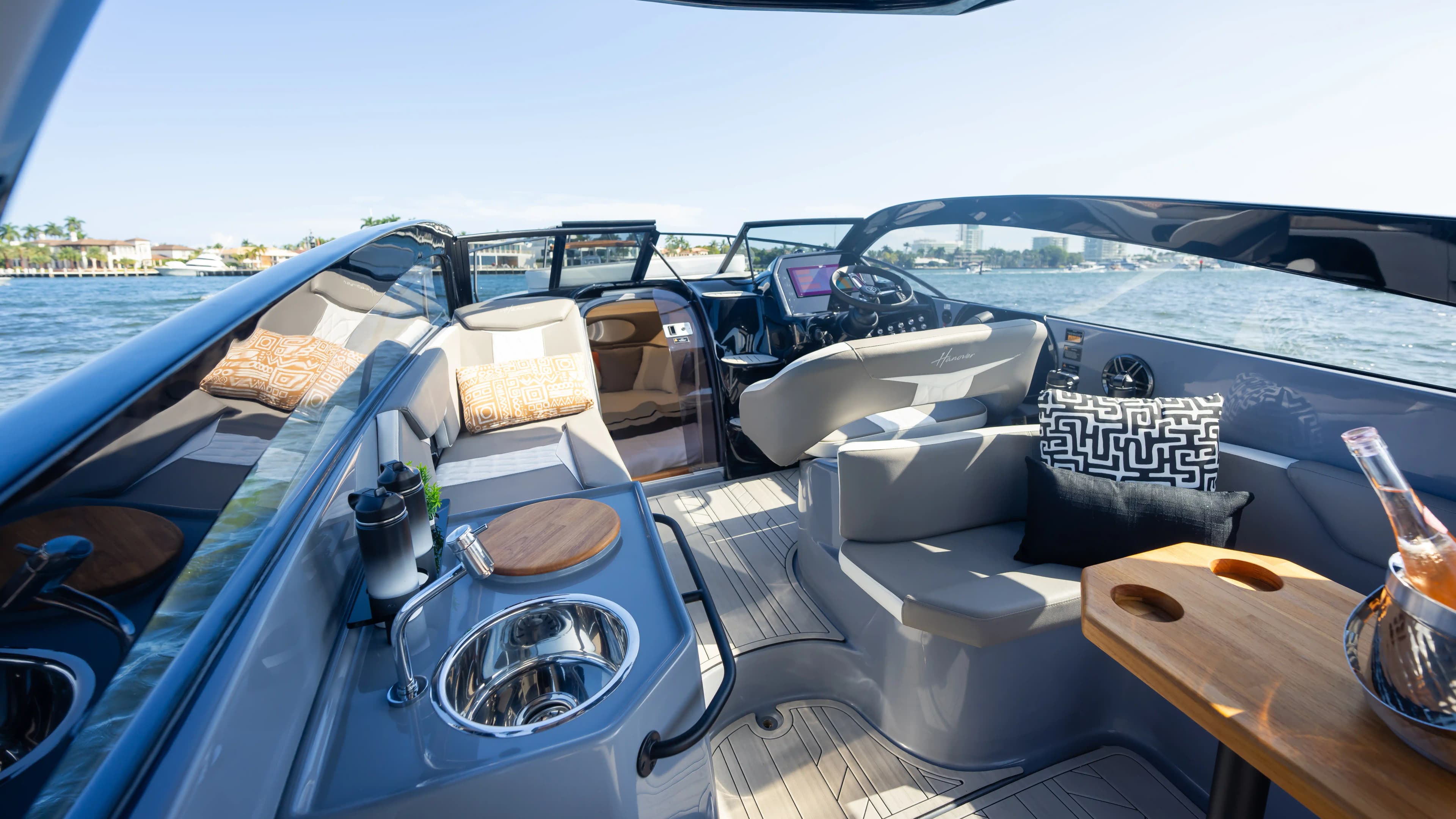 Hanover Yachts 305 for Sale