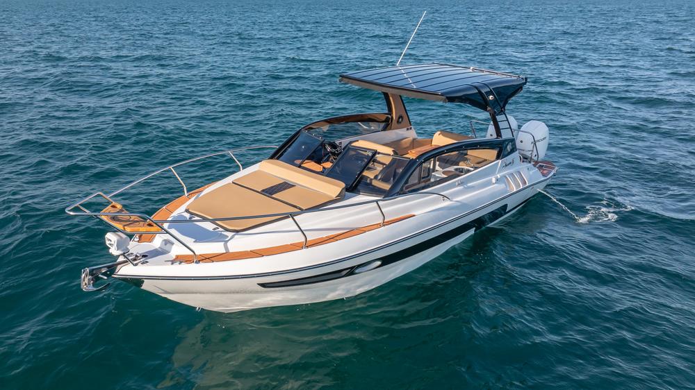 Hanover-Listing-on-YachtWay-4.jpg