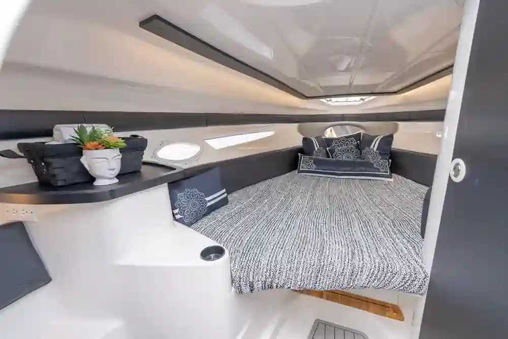 2027 Hanover Yachts 305 à vendre à Fort Lauderdale, Florida Express Cruiser 4