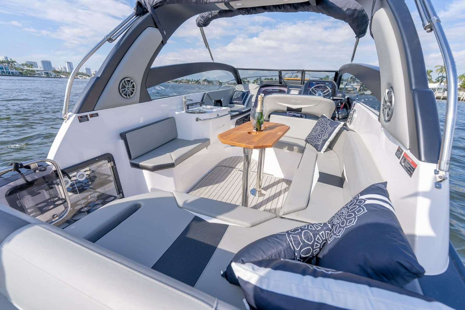 Hanover Yachts 305 for Sale