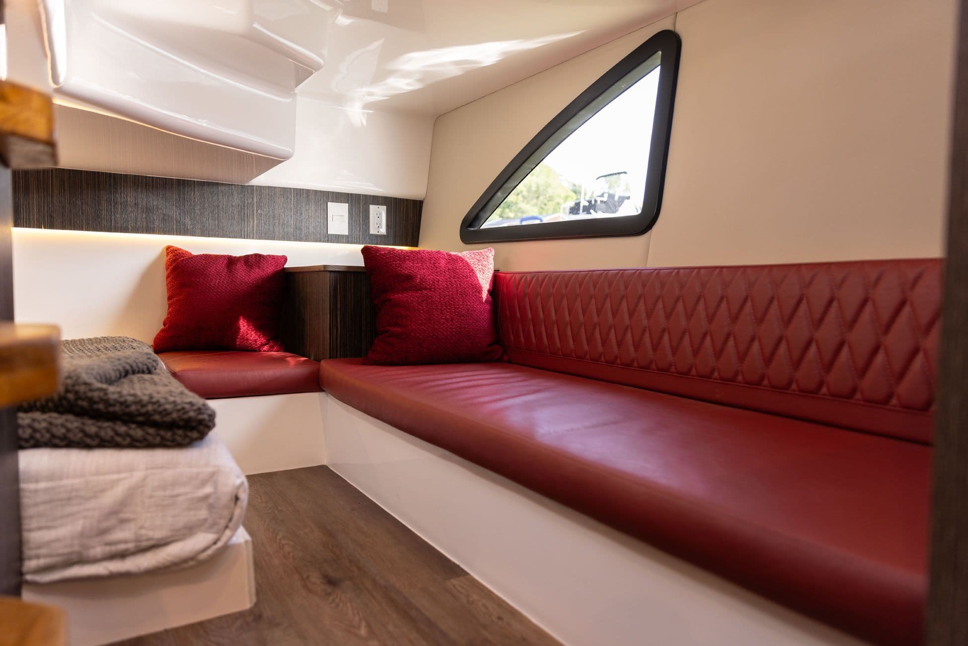 Hanover Yachts 387 for Sale