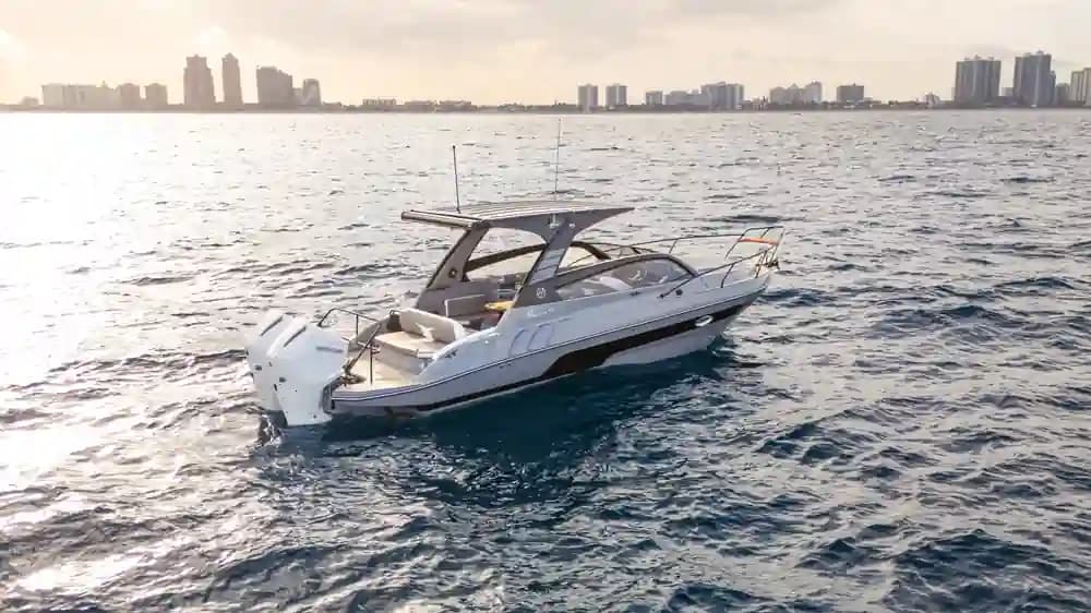 Hanover Yachts 305 for Sale