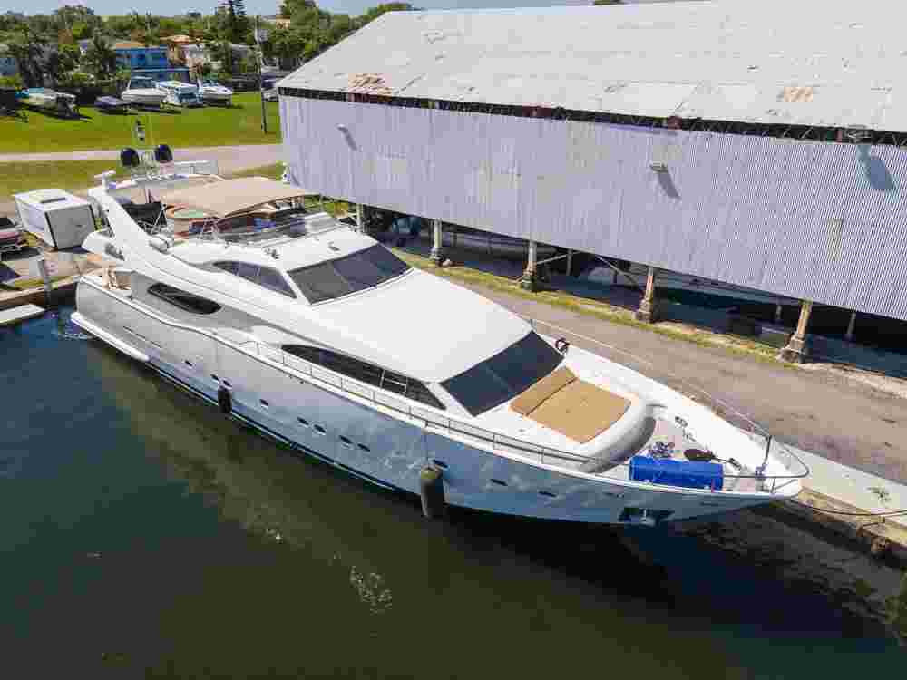 2000 Ferretti Yachts Custom Line 94'