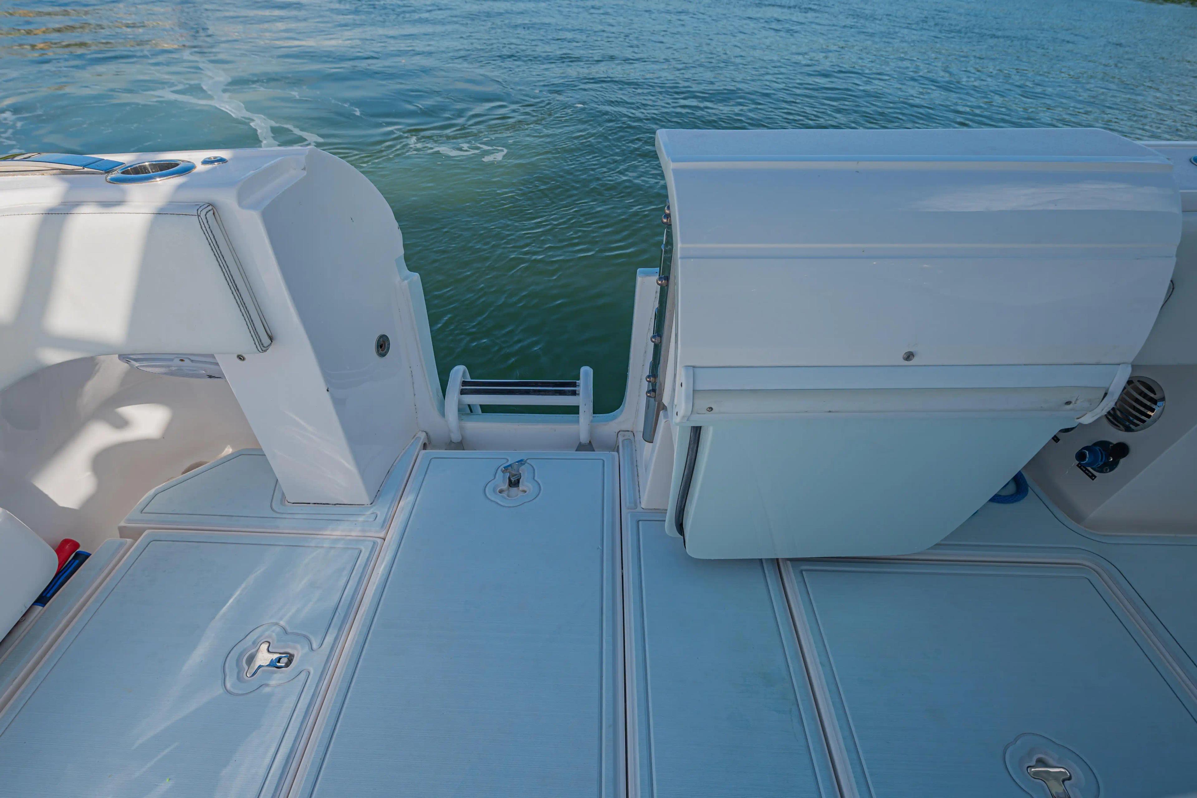 Intrepid Powerboats 407 Cuddy For Sale