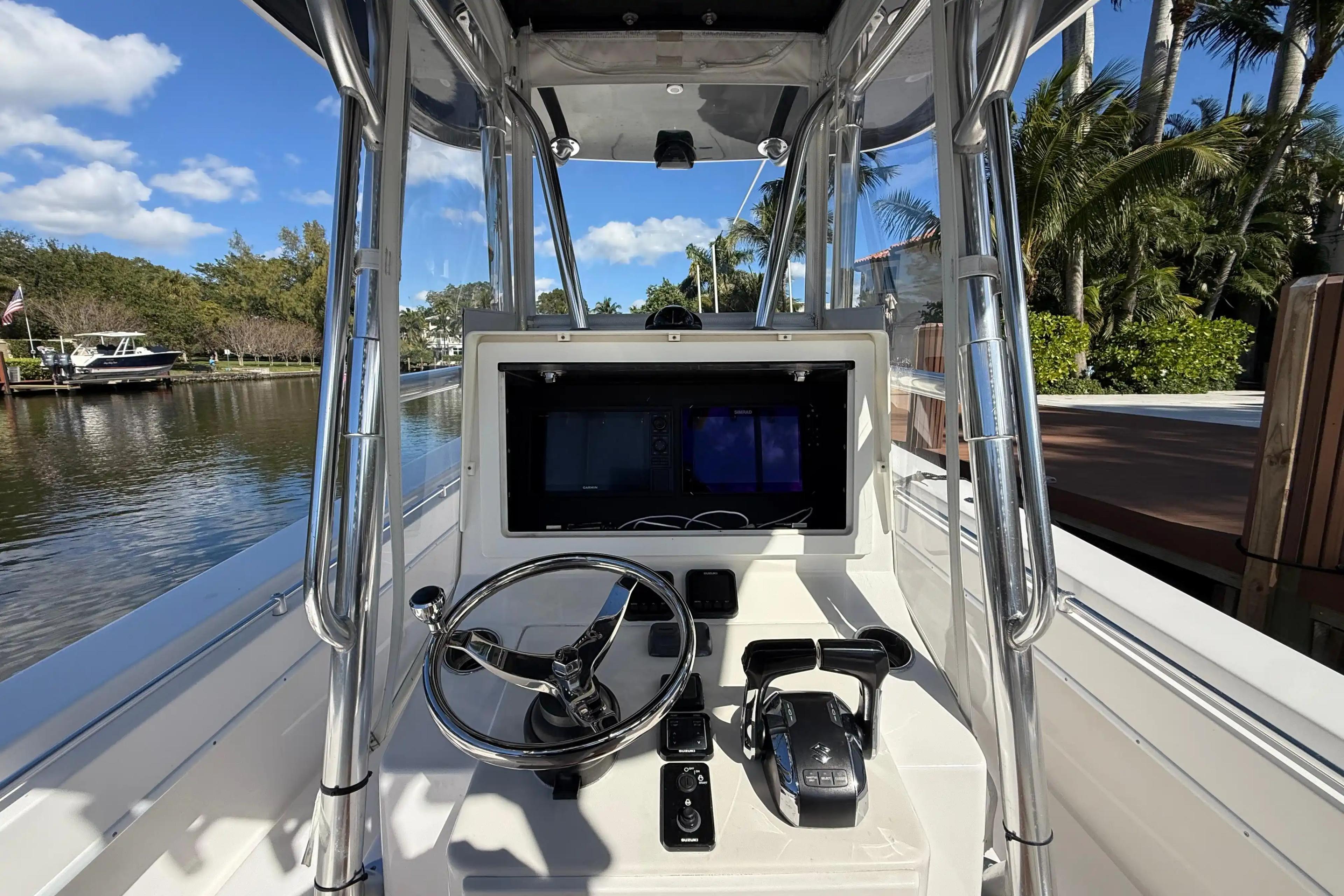 Contender 35ST à vendre