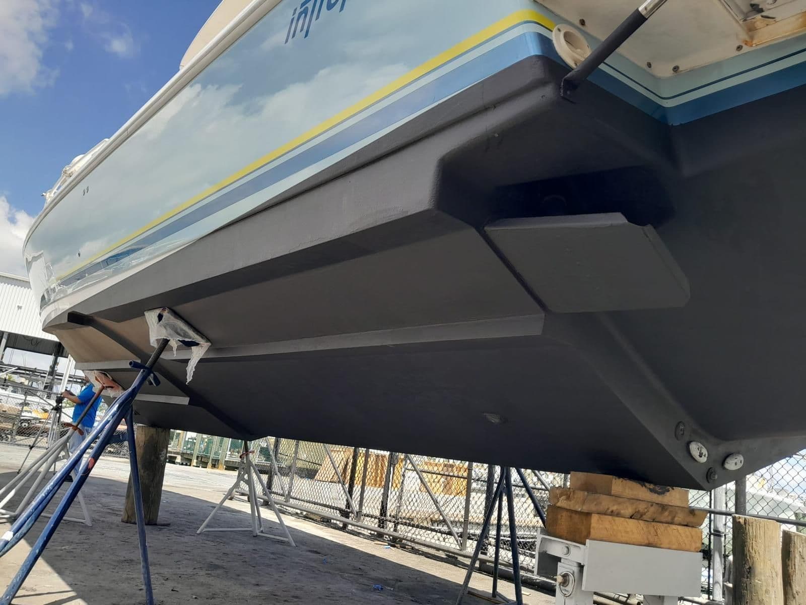 Intrepid Powerboats 370 CUDDY for Sale