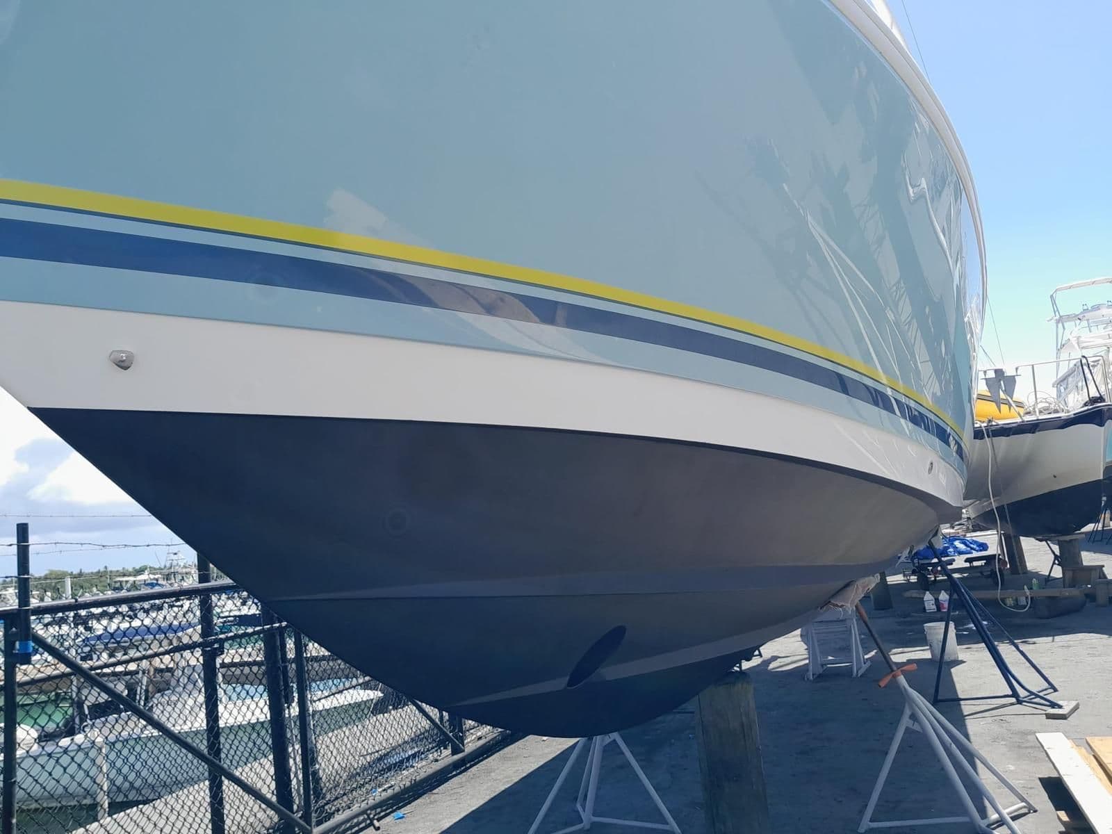 Intrepid Powerboats 370 CUDDY for Sale