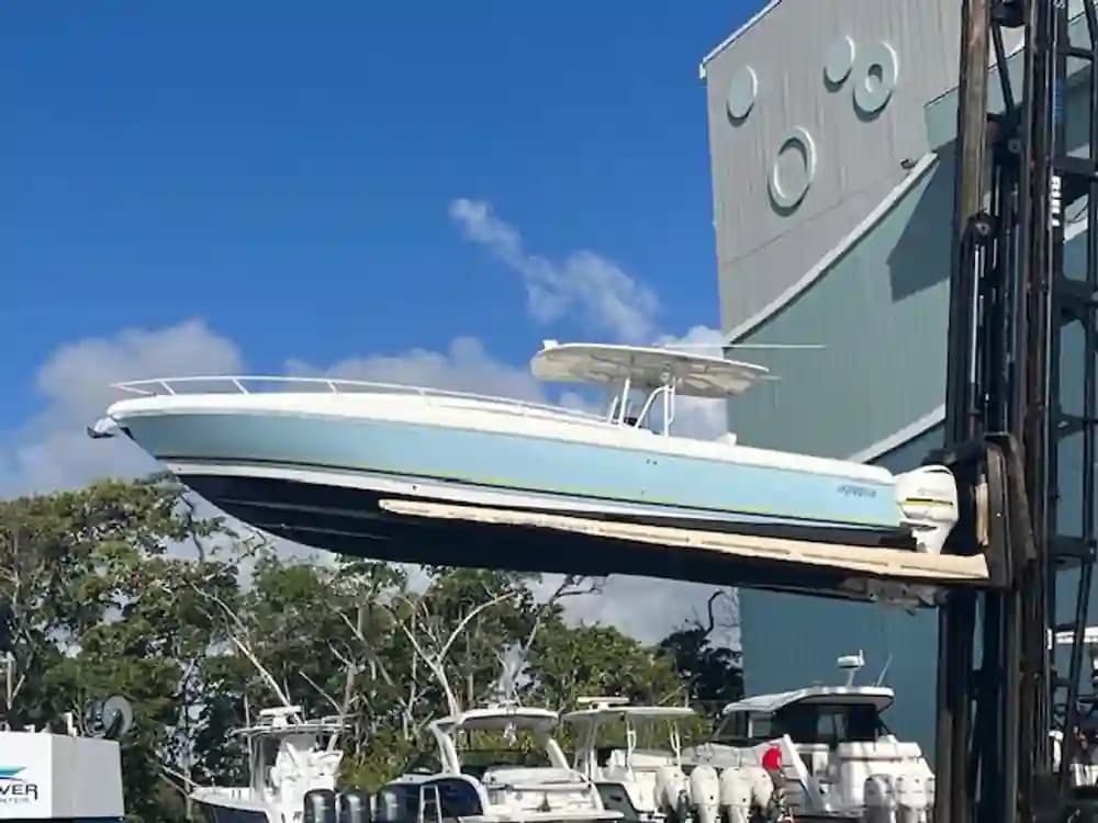 Intrepid Powerboats 370 CUDDY zum Verkauf