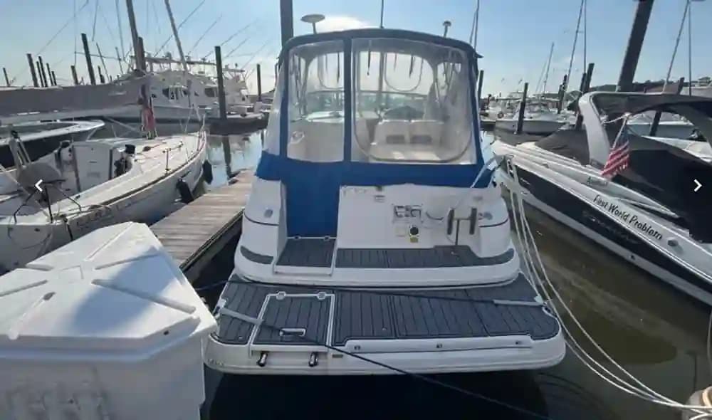 Cruisers Yachts 280 CXi Express op display