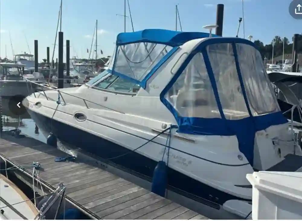 Cruisers Yachts 280 CXi Express op display