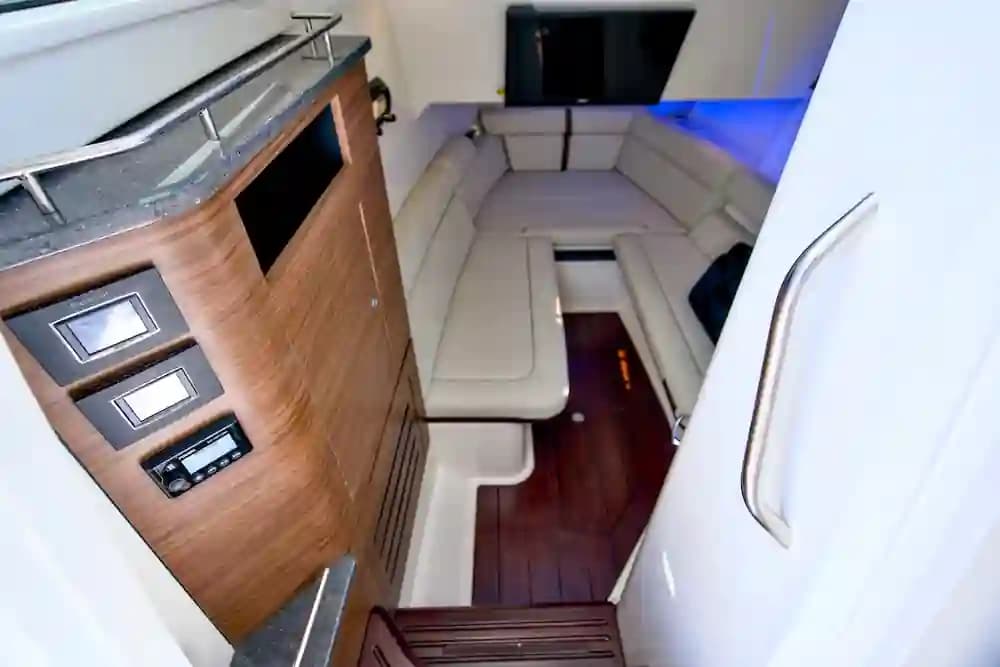 2019 Boston Whaler 350 Realm for Sale in Galveston, Texas Bowrider 2