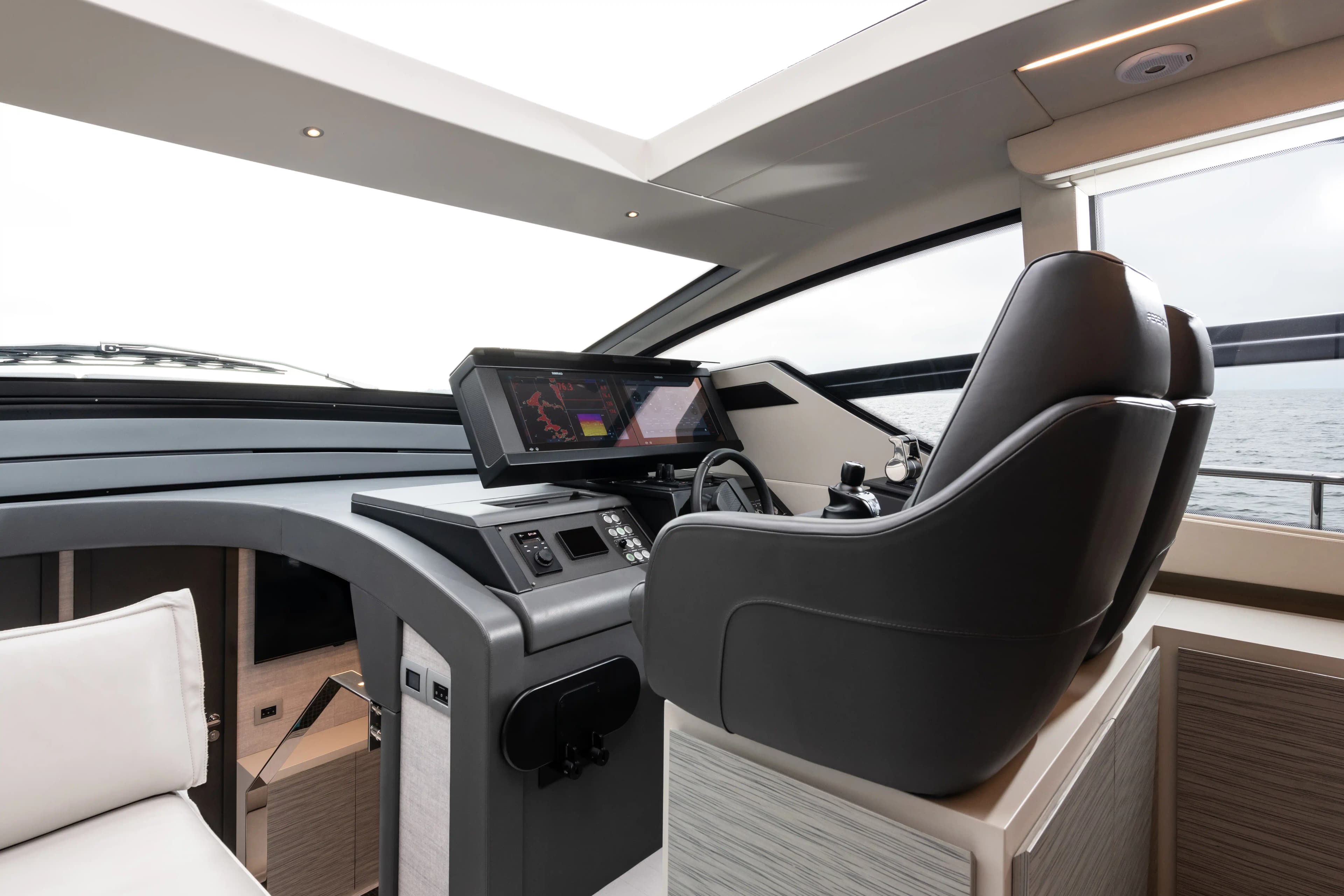 2022 Pershing 6X for Sale in Marbella, ES High Performance 5