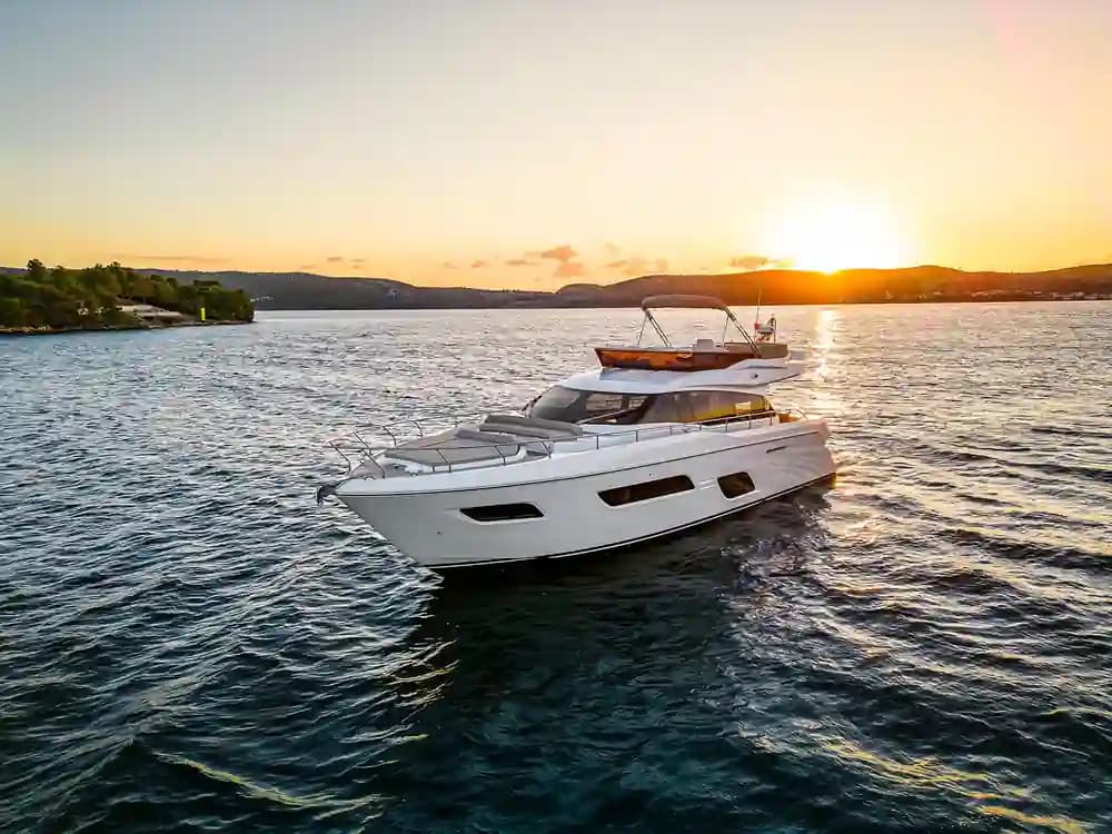 Ferretti Yachts 550 for Sale