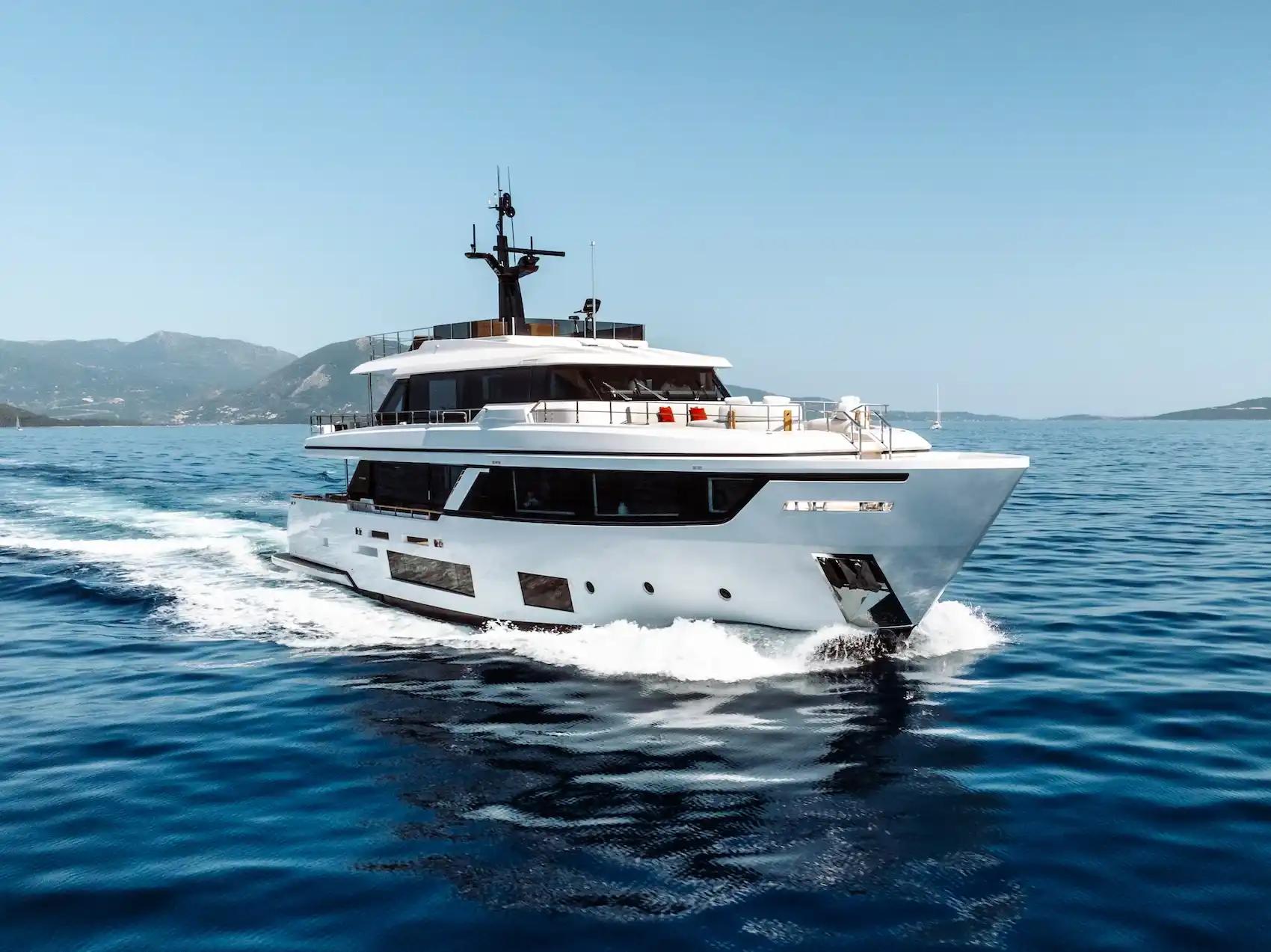 Custom Line Navetta 30 For Sale