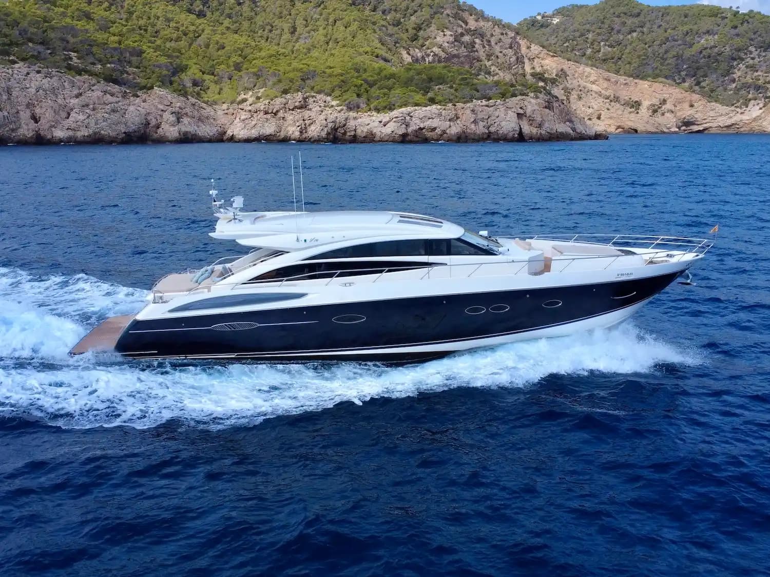 Princess Yachts V72 à vendre