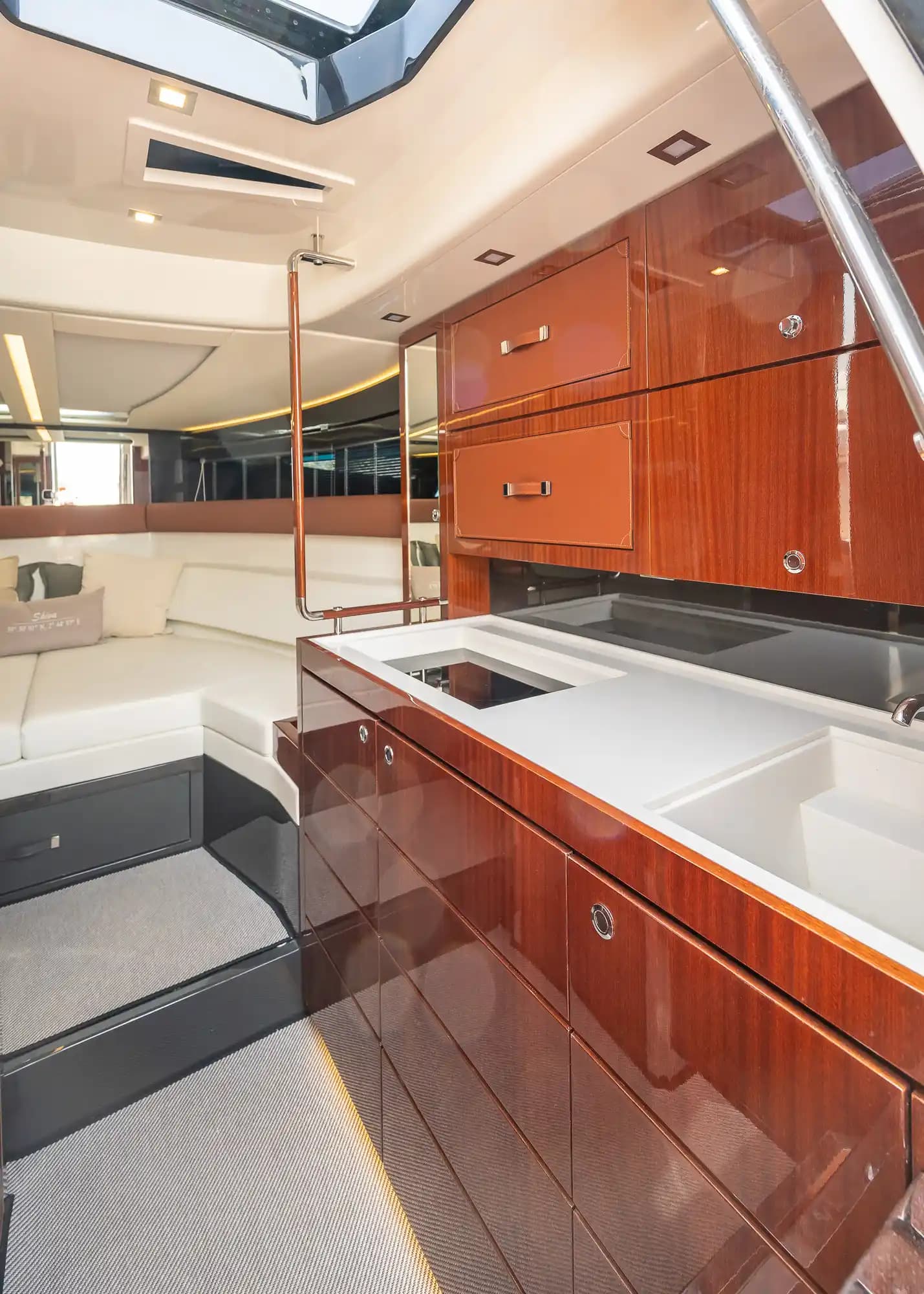 Riva Rivamare 38 for Sale