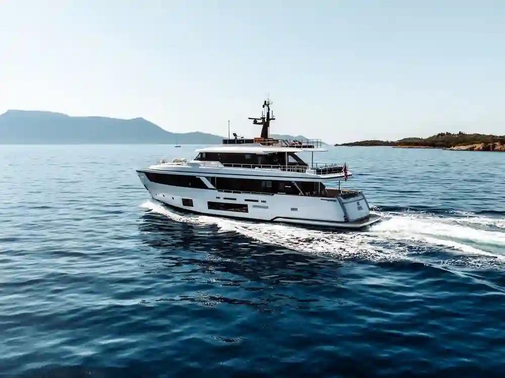 Custom Line Navetta 30 For Sale