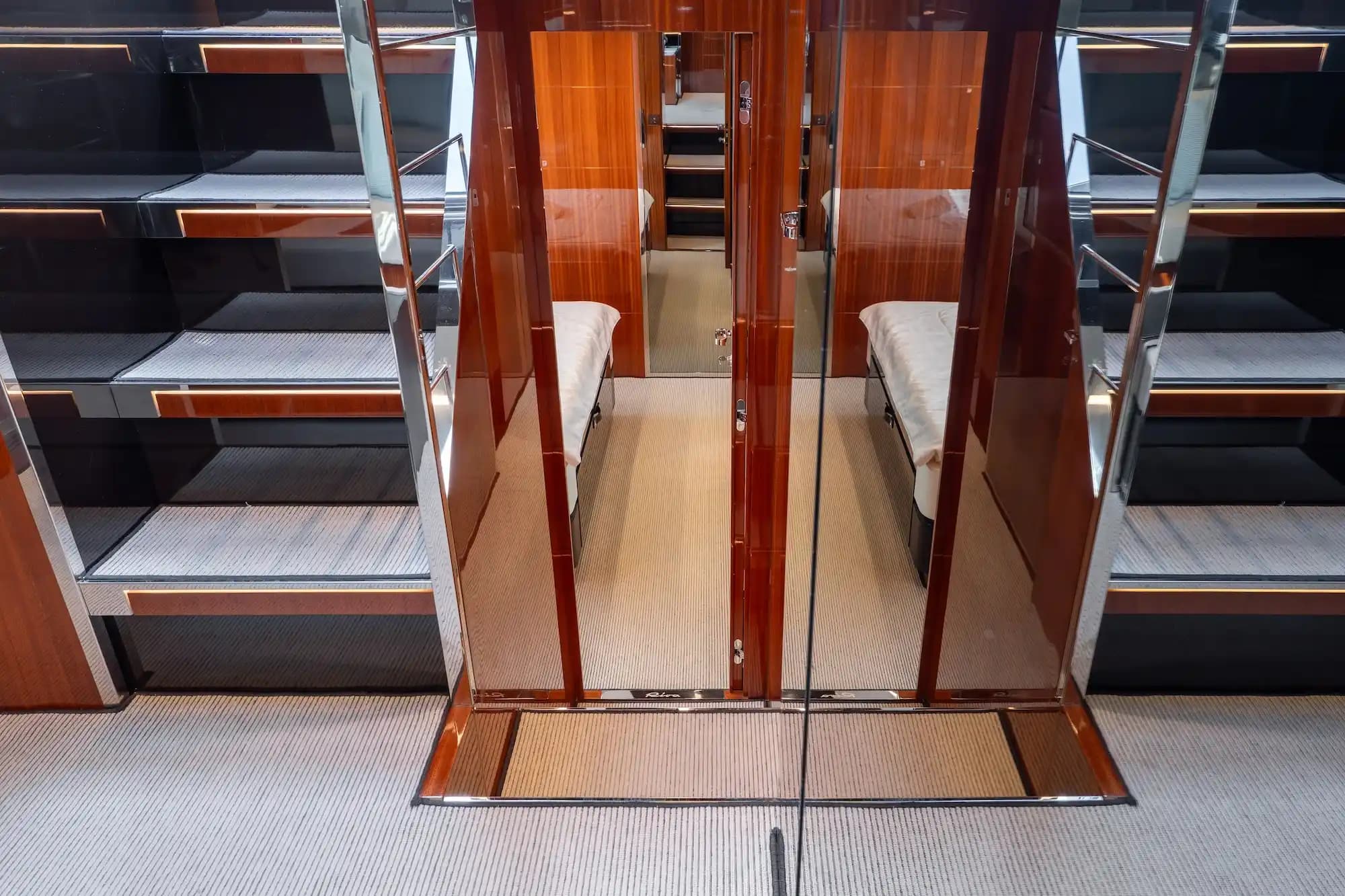 2018 Riva 56' Rivale a la venta en Mandelieu-la-Napoule, FR Motor Yacht 1