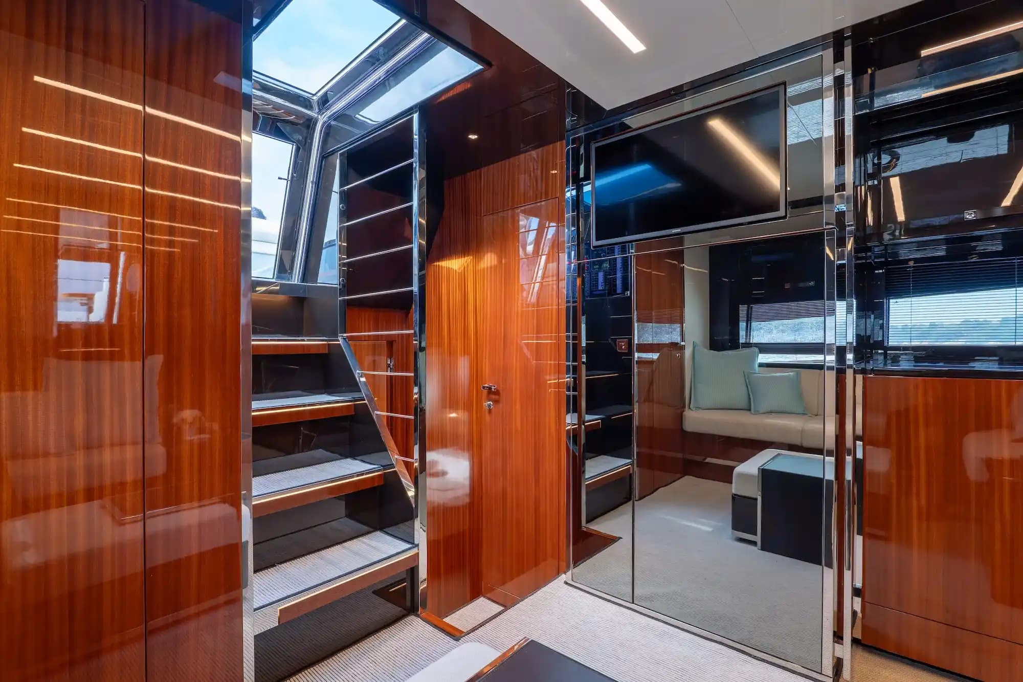 2018 Riva 56' Rivale a la venta en Mandelieu-la-Napoule, FR Motor Yacht 4