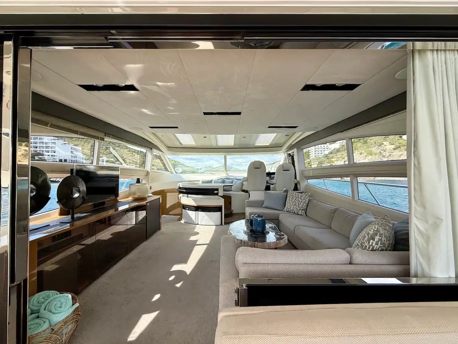 Princess Yachts V72 for Sale