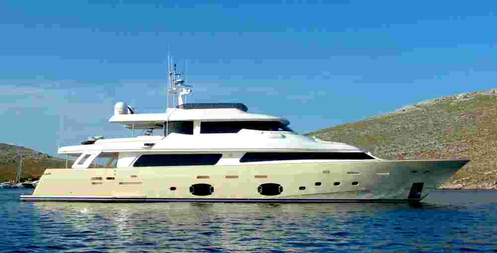 2011 Custom Line Navetta 33 Crescendo