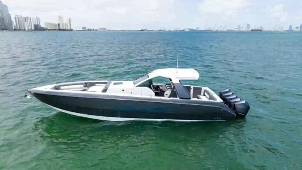 Cigarette Racing 42' Auroris For Sale