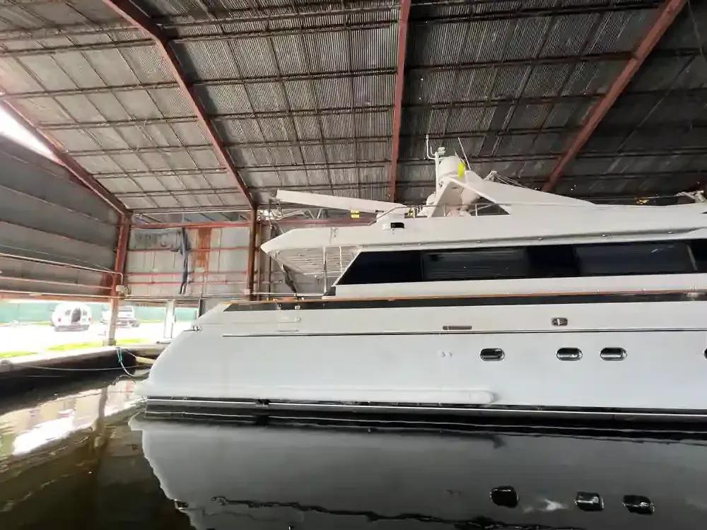 Falcon 106 in vendita