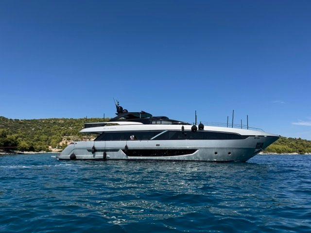 Riva 100 Corsaro For Sale