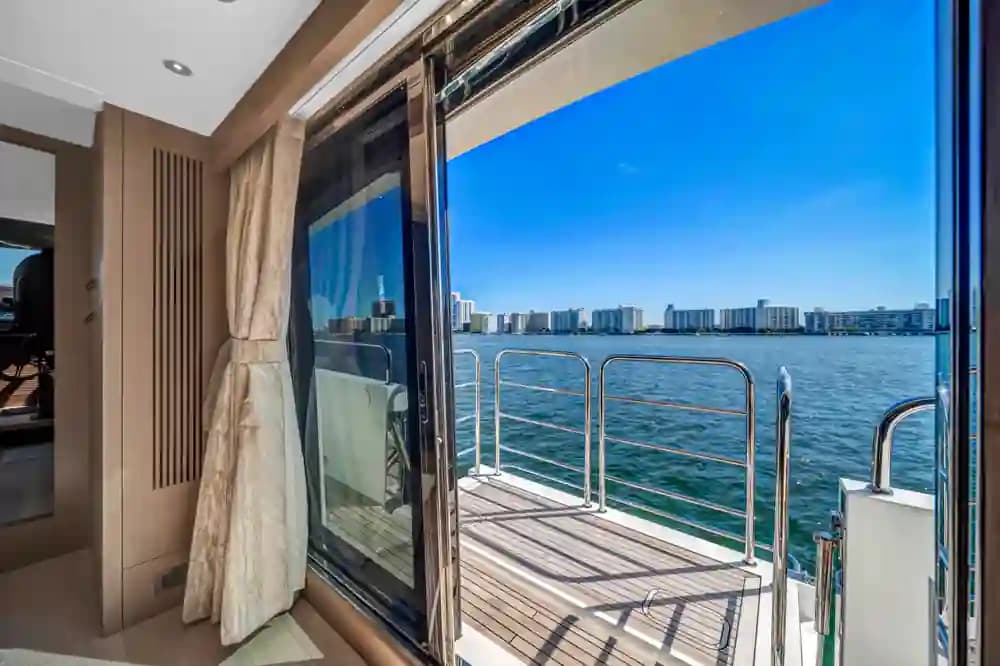Sunseeker 86 Yacht for Sale