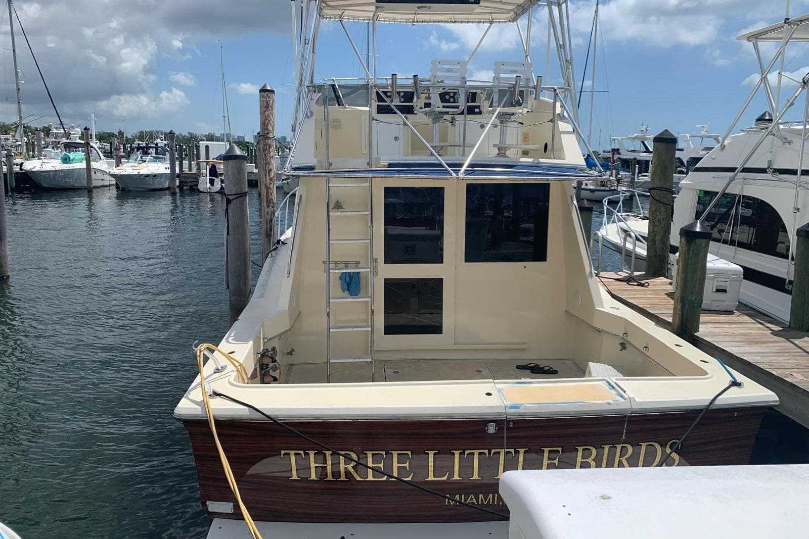 1985 Hatteras 36 Convertible for Sale in Miami, Florida Flybridge 2