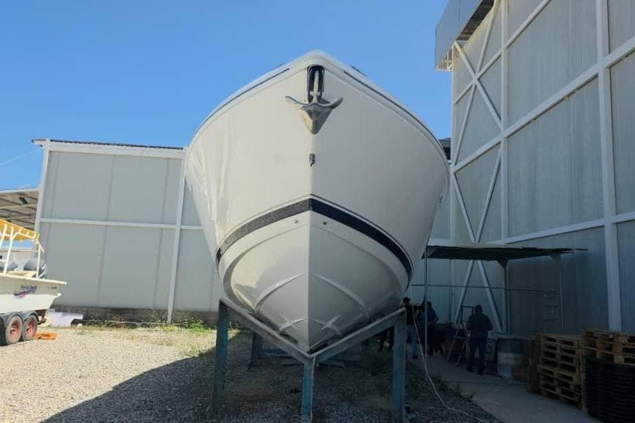 2012 Intrepid Powerboats 400 Cuddy for Sale in Lecherías, VE Cuddy Cabin 4