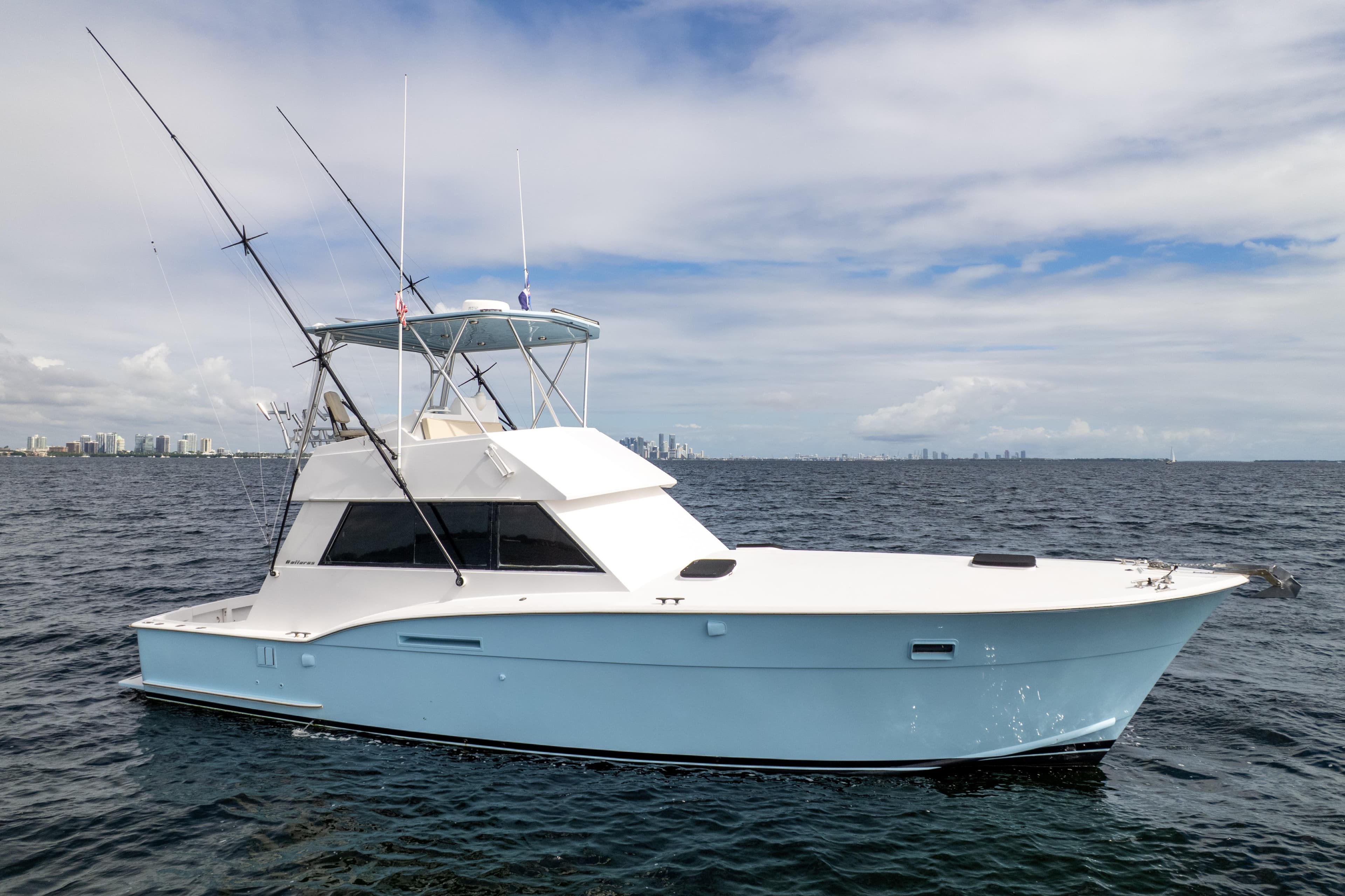 1978 Hatteras 42 Convertible for Sale in Miami, Florida Motor Yacht 4