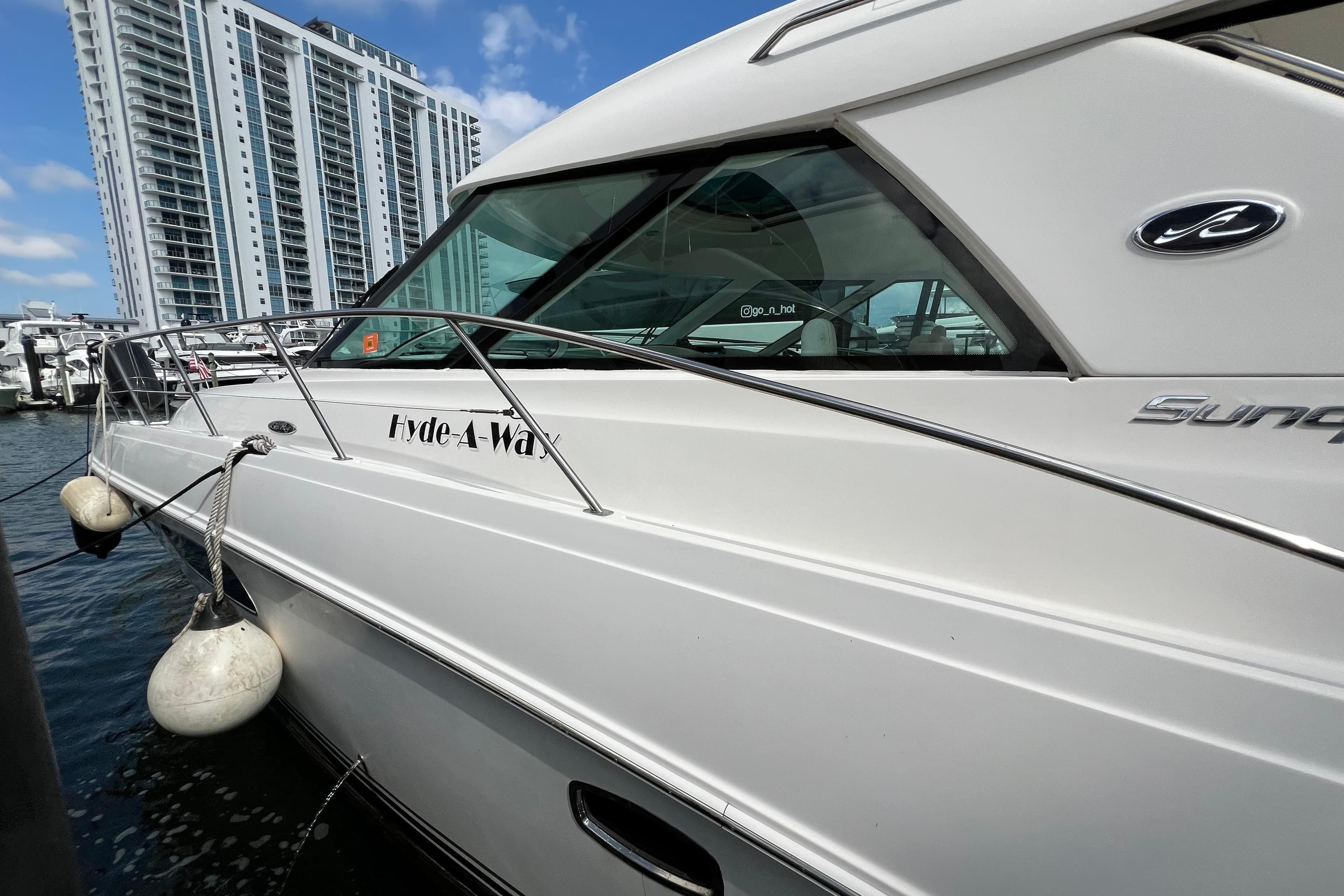 2010 Sea Ray 450 Sundancer for Sale in North Miami Beach, Florida Express Cruiser 2