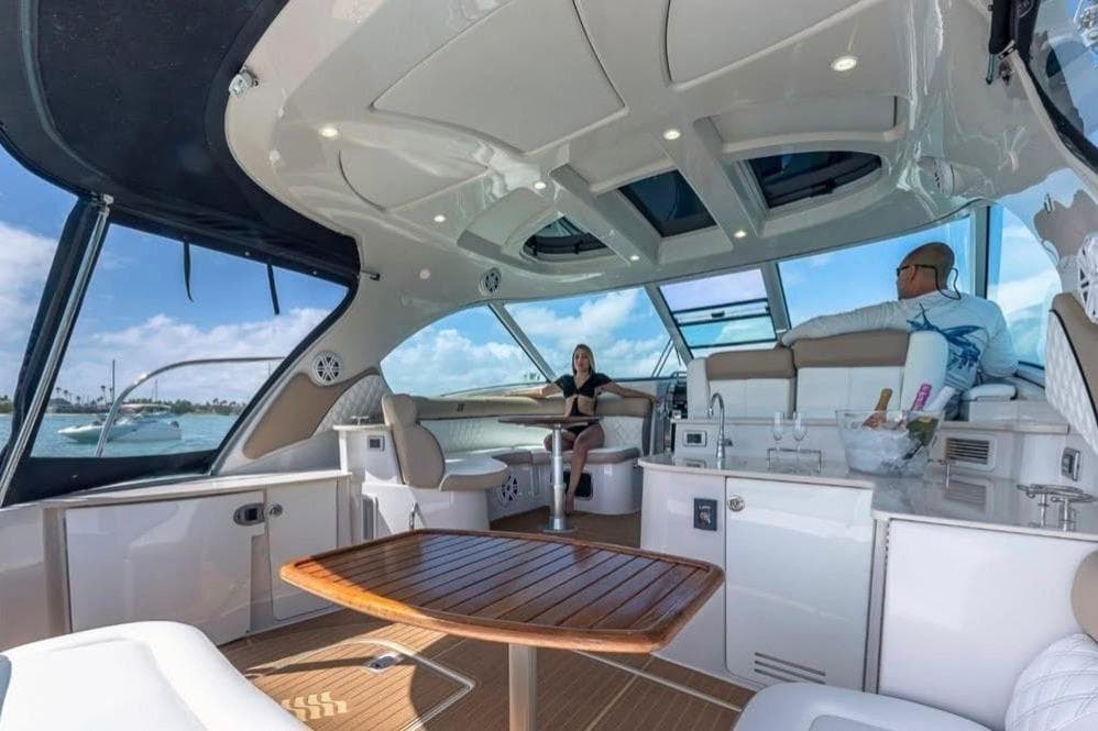 2009 Four Winns V458 for Sale in Miami, Florida Express Cruiser 5
