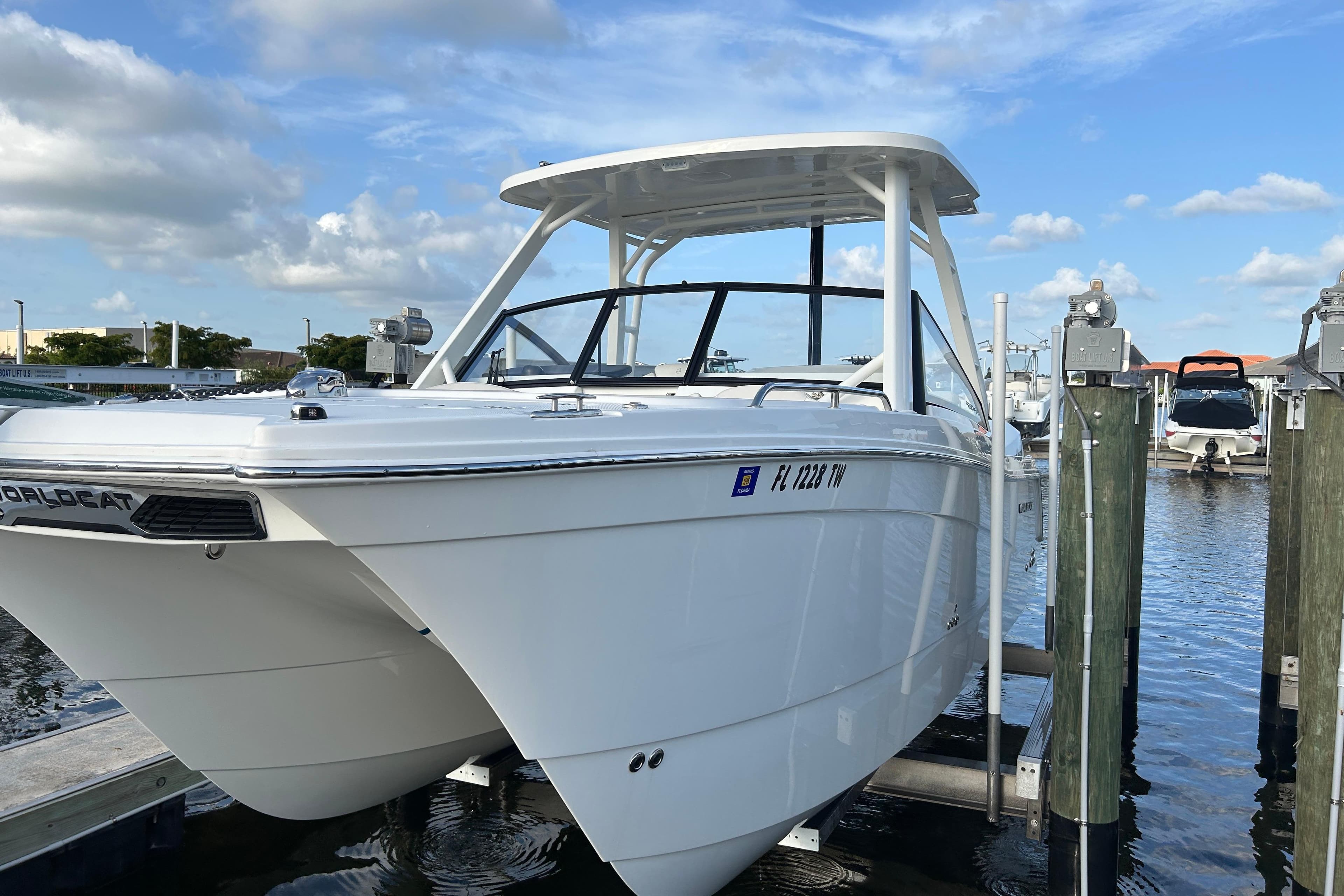 2024 World Cat 260DC-X for Sale in Naples, Florida Dual Console 4