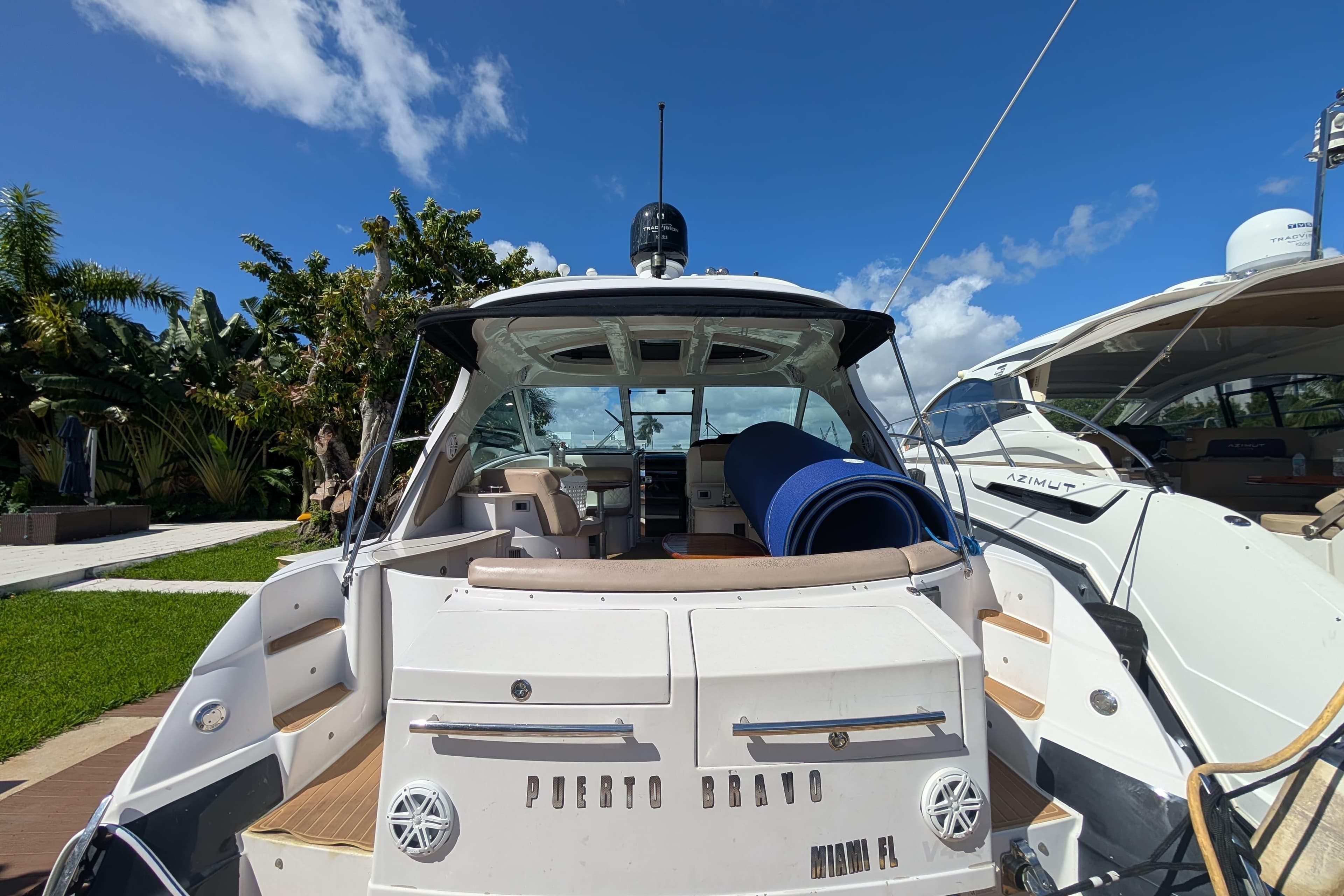 2009 Four Winns V458 for Sale in Miami, Florida Express Cruiser 4