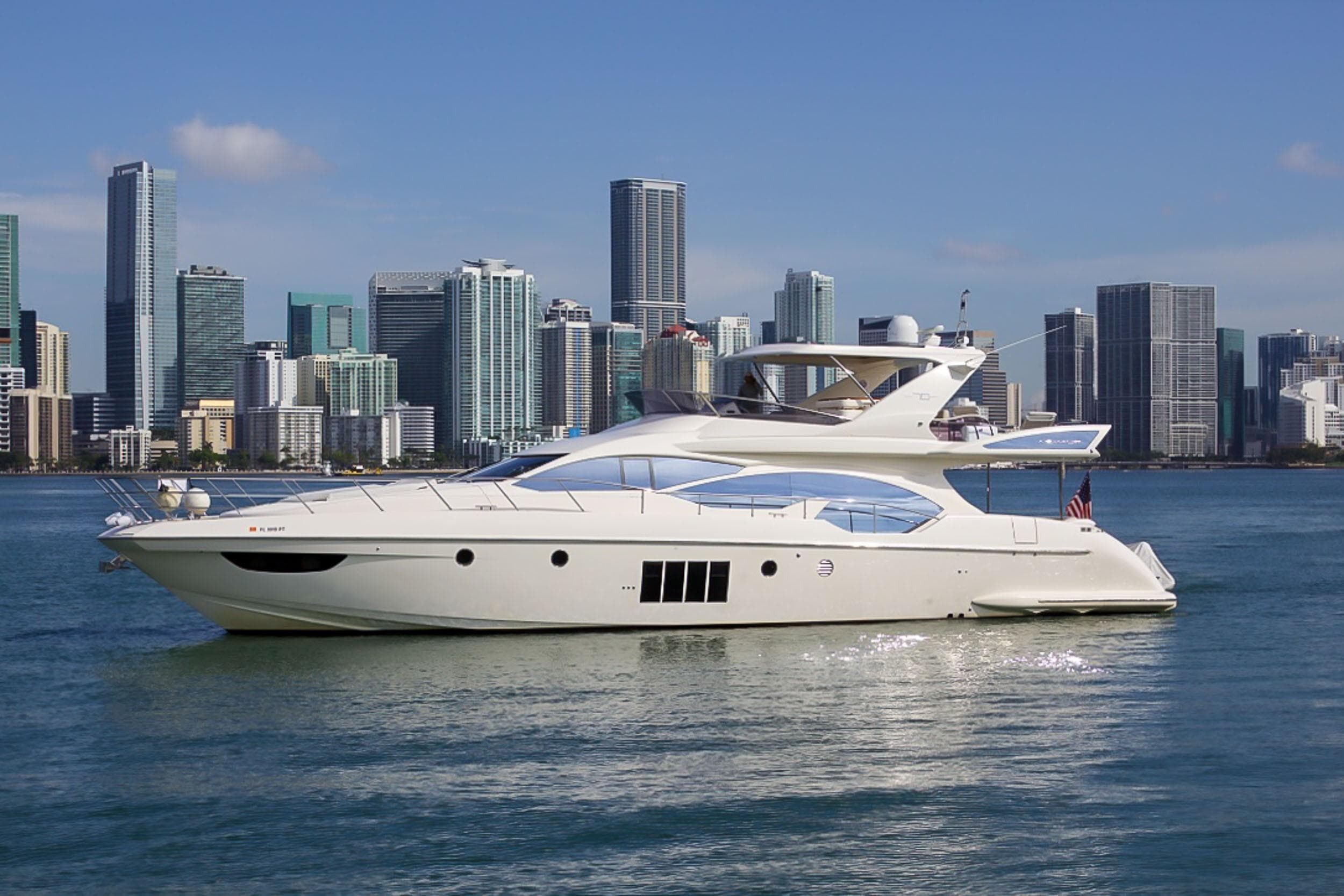 2011 Azimut 70 for Sale in Miami, Florida Flybridge 3