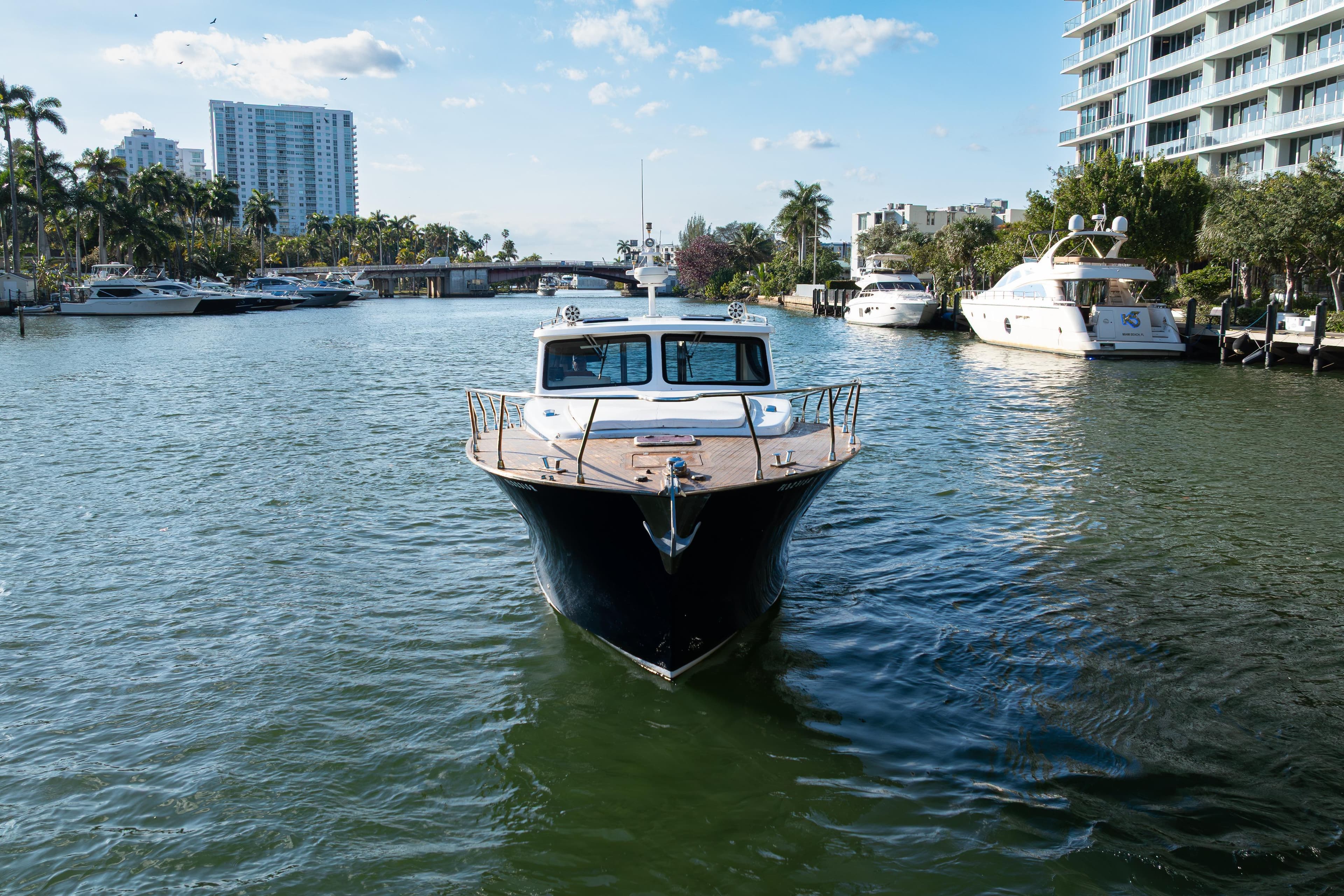 2007 Custom NNS Sea Scout 41' for Sale in Miami, Florida Express Cruiser 4