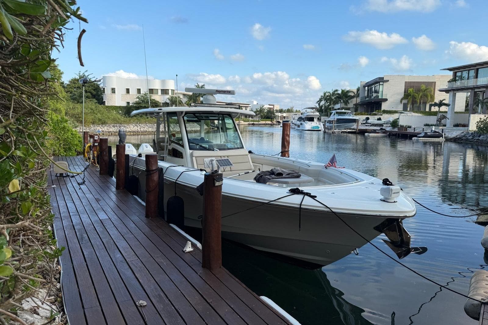 2021 Boston Whaler 380 Outrage for Sale in Miami, Florida Center Console 5