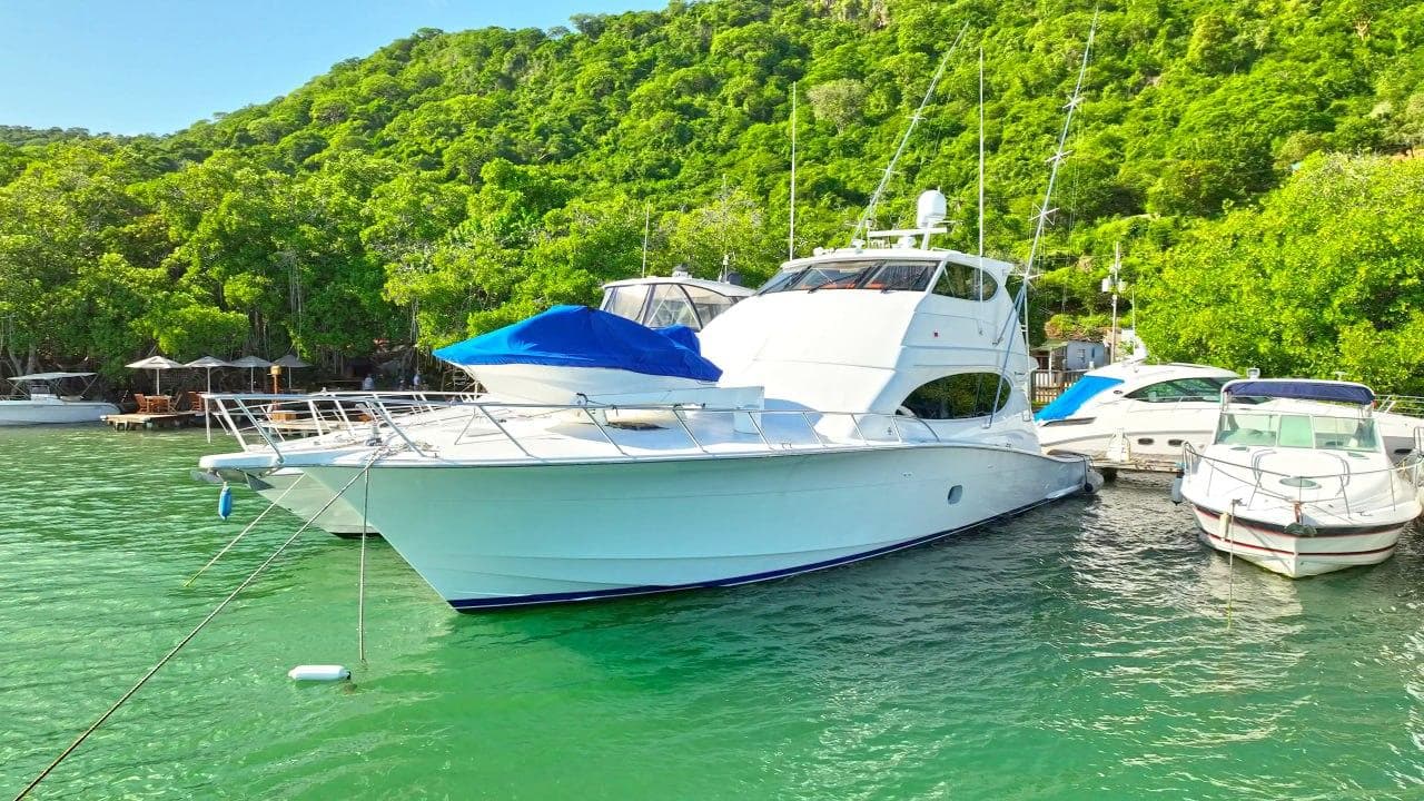 2007 Hatteras 68 Convertible for Sale in Morrocoy, VE Motor Yacht 5