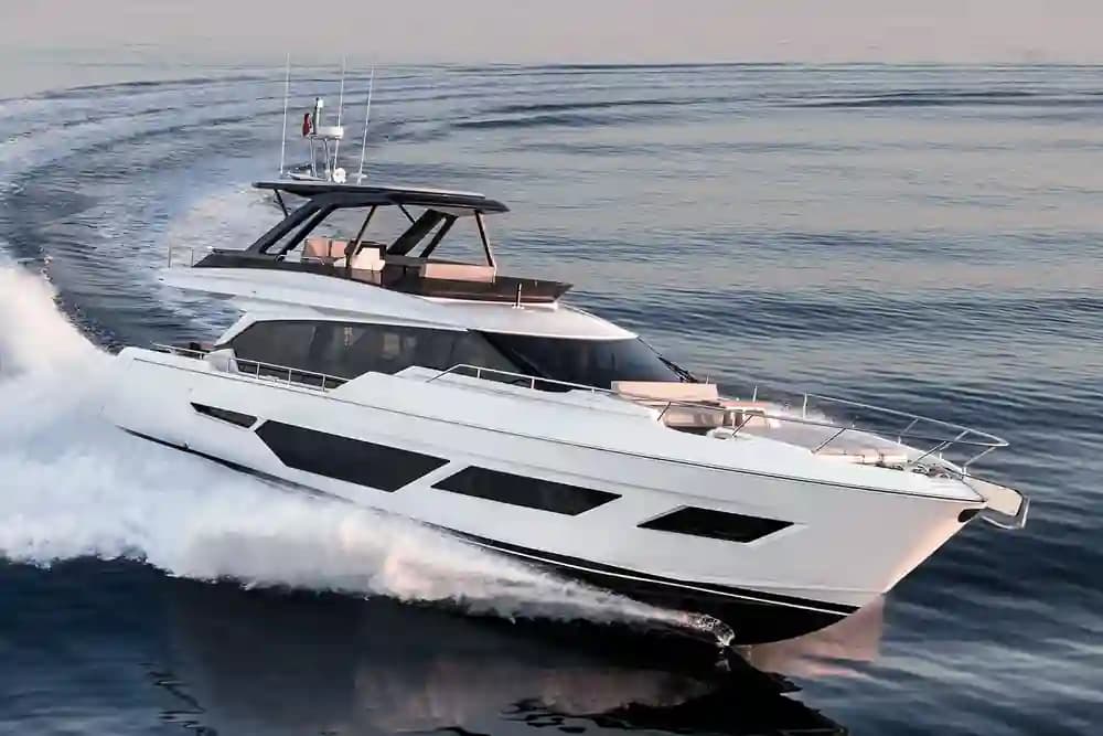 Ferretti Yachts 720 zum Verkauf
