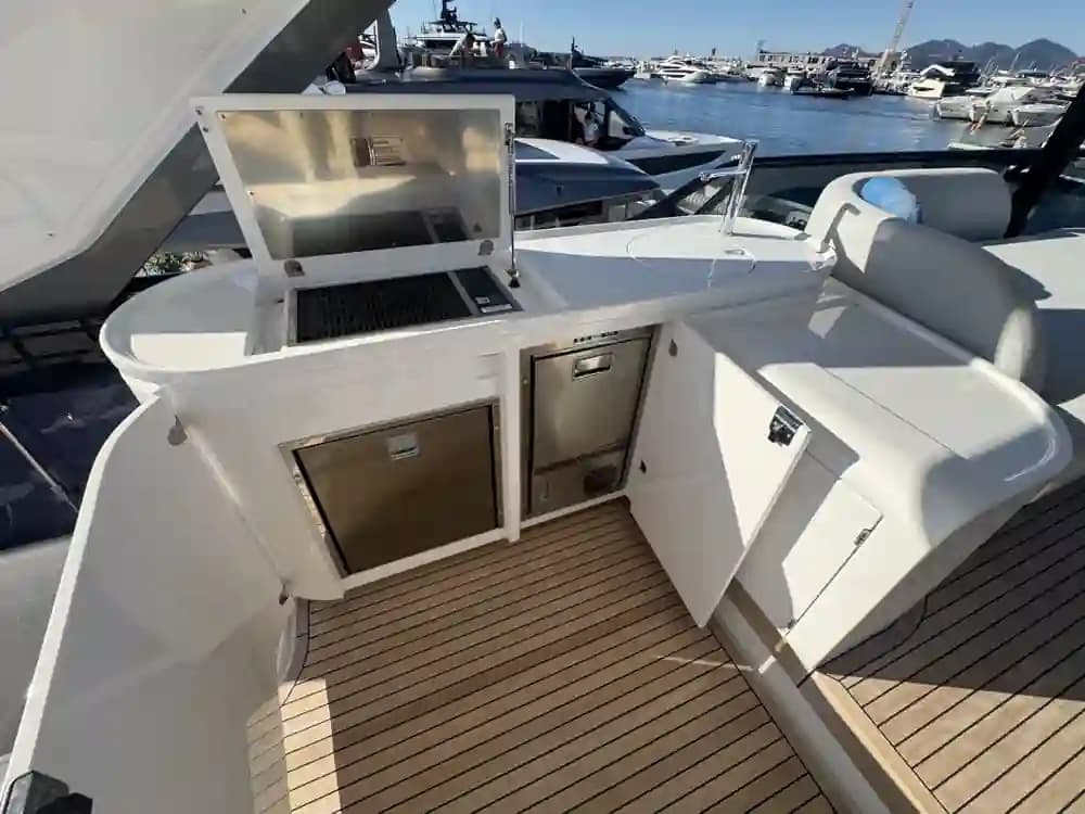 Azimut Fly 68 te koop