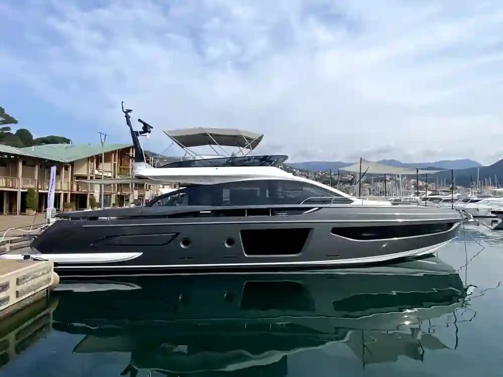 Azimut S7 for Sale