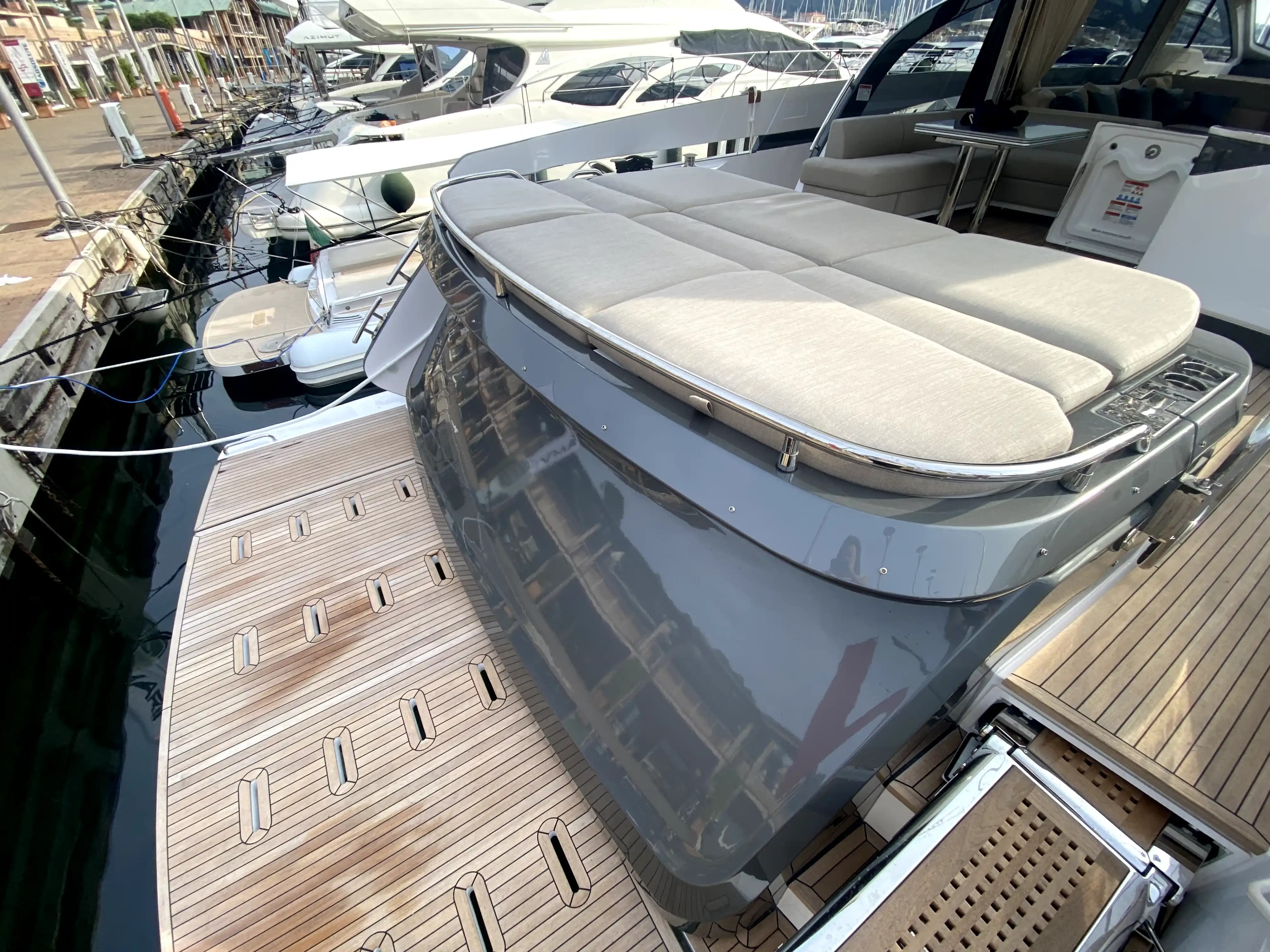 Azimut S7 for Sale