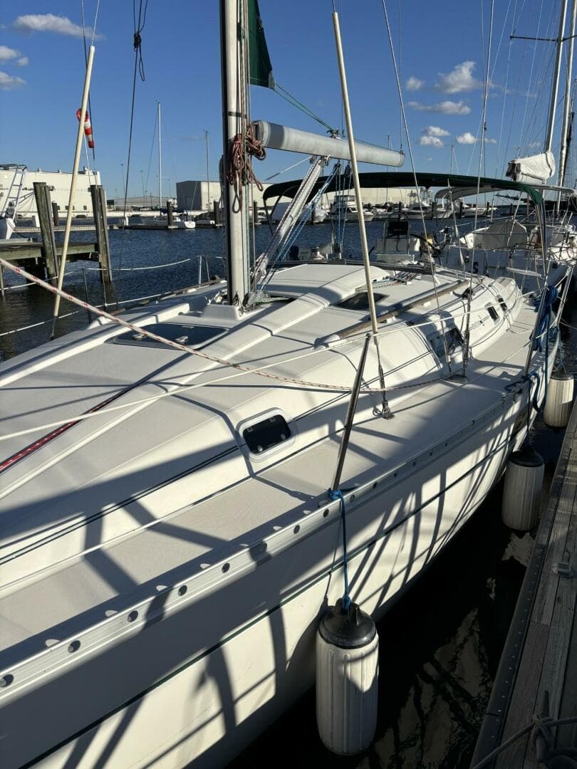 1997 Beneteau Oceanis 351 for Sale in Baltimore, Maryland Sloop 4