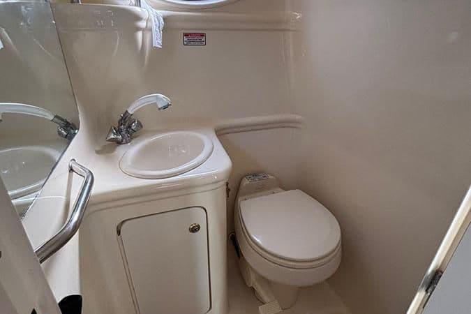 2004 Sea Ray 260 Sundancer for Sale in Marina del Rey, California Cruiser 5
