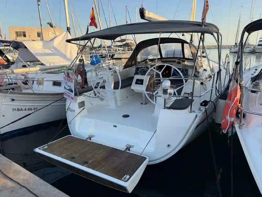 Bavaria Yachts Cruiser 37 For Sale