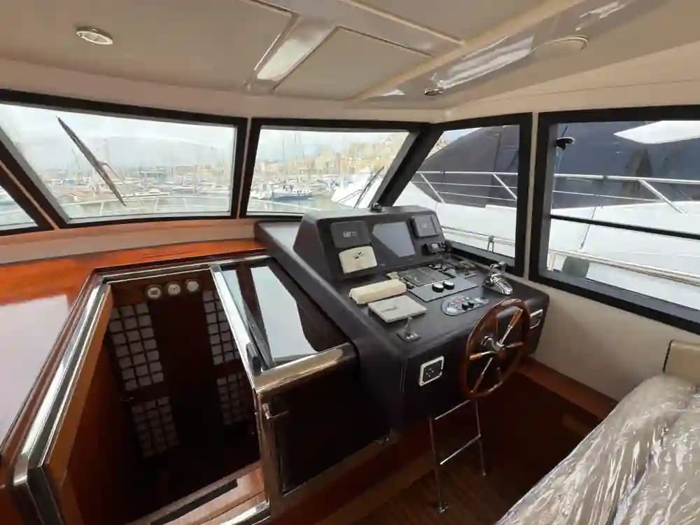 2005 Navalia Mazzari 60 for Sale in Barcelona, ES Motor Yacht 4