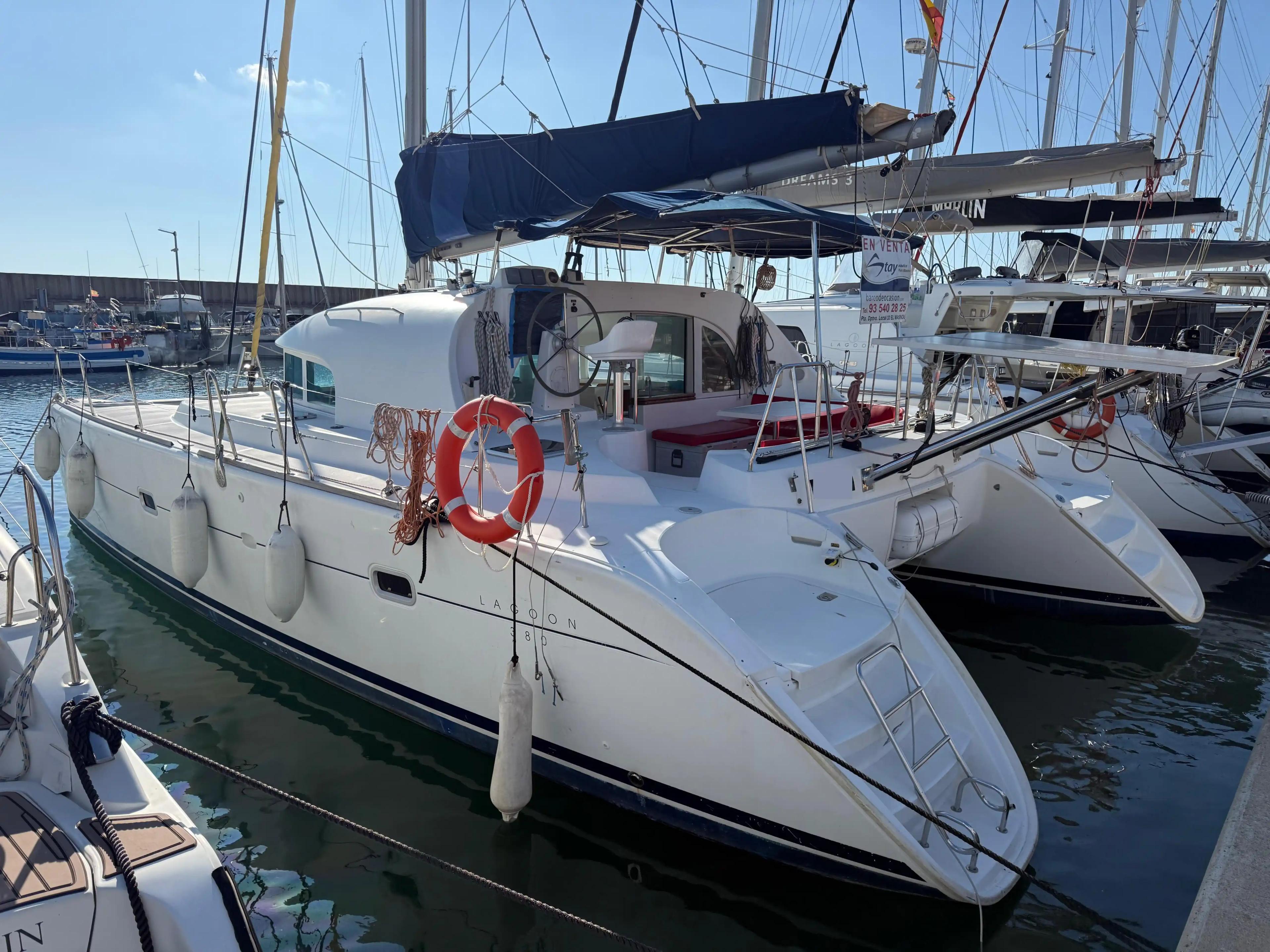Lagoon 380 For Sale
